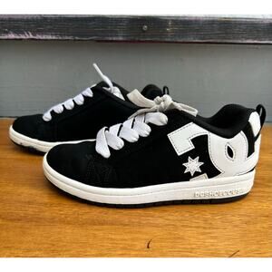 DC Shoes Youth Court Graffik Black White Skate Shoes Size 2Y